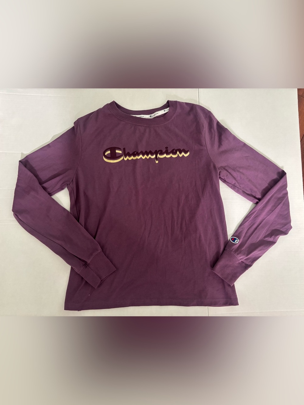 Women’s Champion long sleeves tee size S